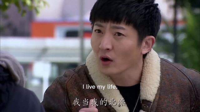 出軌丈夫和小三結婚，妻子突然出現，一個微笑嚇得丈夫直冒冷汗！ смотреть онлайн