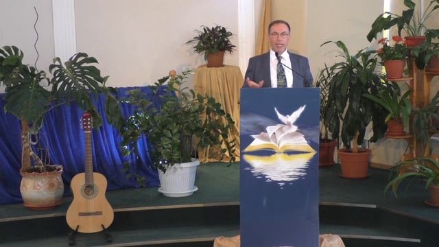 Проповедь: Михаил Олийник - "Как нам научиться доверять Богу?" смотреть онлайн