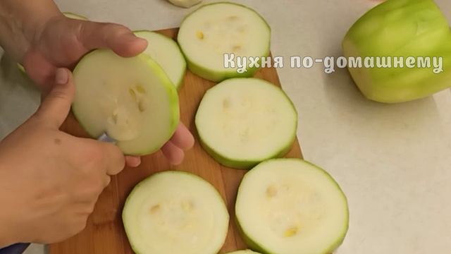 ВОТ ЧТО Я ГОТОВЛЮ ИЗ ПЕРЕРОСШИХ КАБАЧКОВ! ПРОСТО ООЧЕНЬ ВКУСНО цукини с мясом И КАРТОШКОЙ в духовке смотреть онлайн
