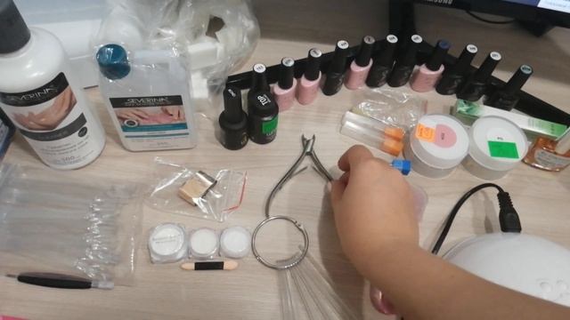 Что нужно начинающему мастеру маникюра) смотреть онлайн