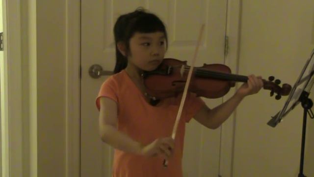 Cynthia (age 7) playing violin (Symphony 94 by Joseph Haydn) смотреть онлайн