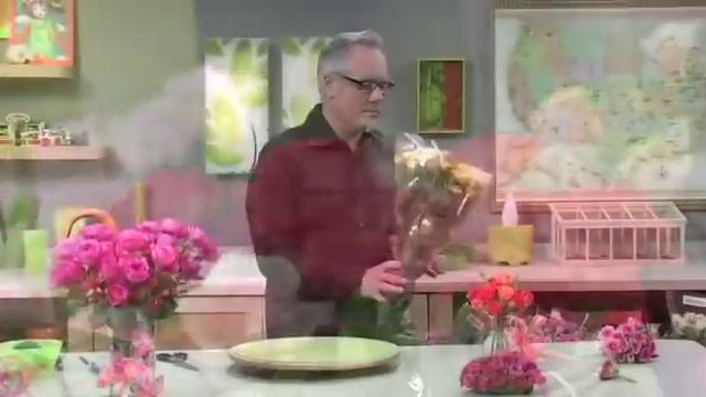 How to make a Pomander Ball out of Spray Roses! смотреть онлайн