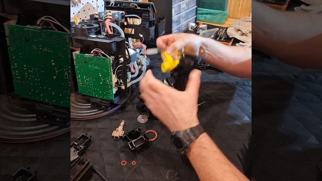 Saeco Lirika. Сервисное обслуживание. смотреть онлайн