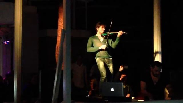 Andrea Casta electric violin performance at Paradise Club (Mykonos) Ministry of Sound 04-06-14 смотреть онлайн