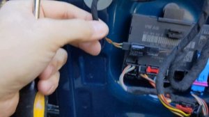 How to replace a side mirror on a 2018 VW Atlas