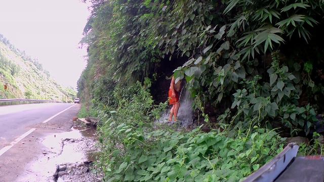 Pilgrims Diary 88.Ночевал в Храме ставил палатку Дощ. Продолжаю Путешествие Гималаи Индия сегодня смотреть онлайн