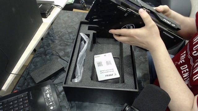 Распаковка MSI RTX 4090 Gaming X Trio смотреть онлайн