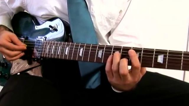 How to Play Guitar Harmonics : Playing Power Chords: Guitar Harmonics смотреть онлайн