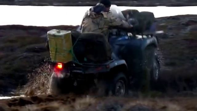 Осторожно, квадроциклы!!! CFmoto X6 и Stels700 в тундре. На рыбалку и охоту. смотреть онлайн