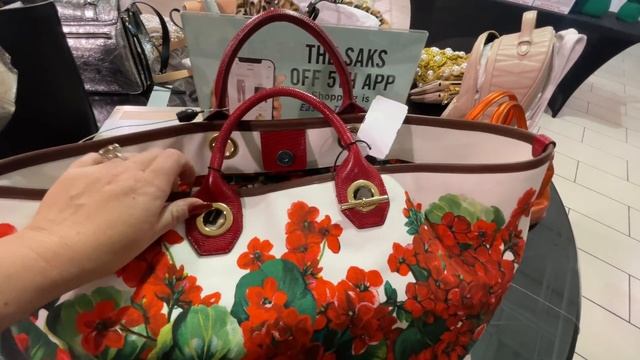 У меня опять новое платье! Ваша оценка? США, Флорида смотреть онлайн