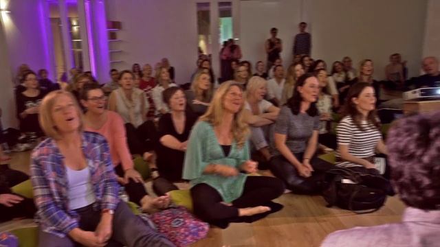 Om Shanti - Jo is Peace смотреть онлайн