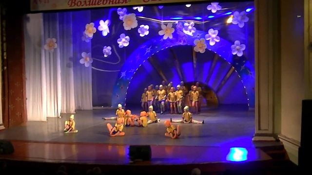 ансамбль "Улыбка" г.Бийск - танец "Забавные Смайлики" смотреть онлайн