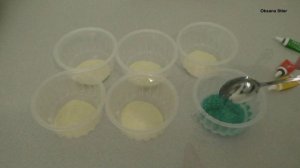 Как покрасить манку в разные цвета?