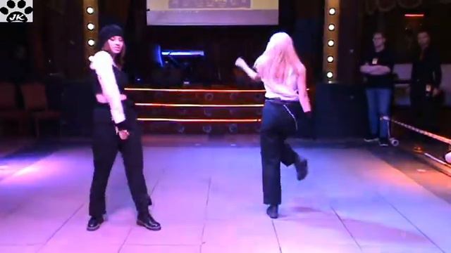 030 Ведьмочкин корпоратив 2020 K pop 2 – DARKFLAME Irene&Seulgi–Monster смотреть онлайн