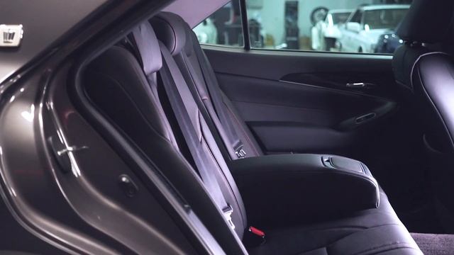 Toyota Crown 2.5 Hybrid Athlete S смотреть онлайн