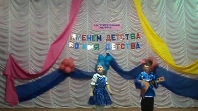 Русский танец с ведерками смотреть онлайн