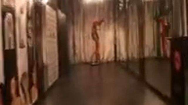 Алегрия / эквилибр на стуле / акробатика / акробатический номер / гимнастка / Воронеж / Alegriya смотреть онлайн