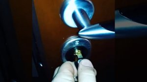 Замена личинки в двери UNION