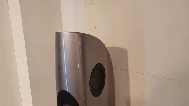 KEF Blade / LG Signature OLED 8K смотреть онлайн