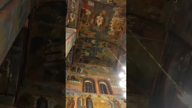 Успенский собор Московского Кремля. Вид изнутри смотреть онлайн