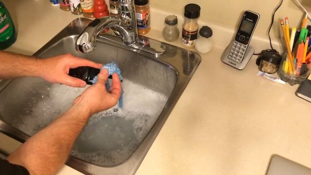 How to clean your Oakley Sun glasses. смотреть онлайн