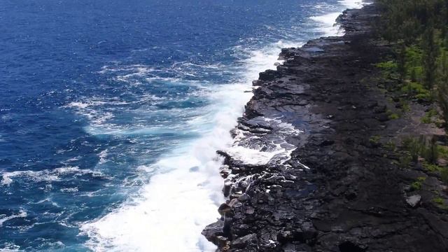 DJI Phantom 4 Pro Drone Crashing in Waves & Mavic Pro EDM Music see it in Hawaii drones: New Song смотреть онлайн