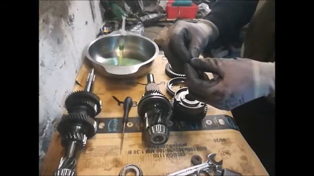 Réfection boite de vitesse 6 rapports Renault PF6010 montée sur un Traffic de 2008. смотреть онлайн