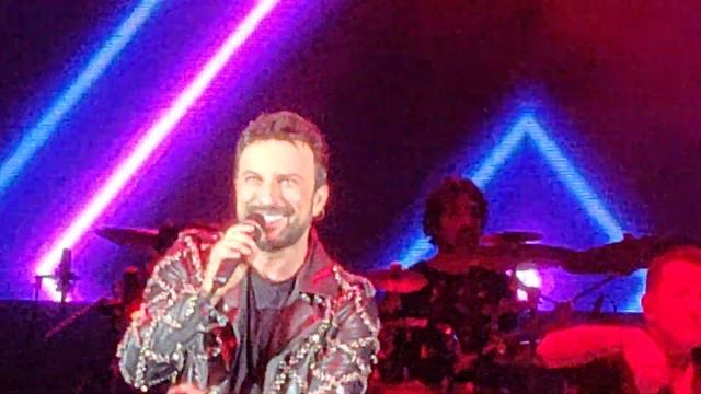TARKAN - Öp - London 2019 (4K 60fps)