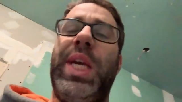 Astuces WC suspendu смотреть онлайн