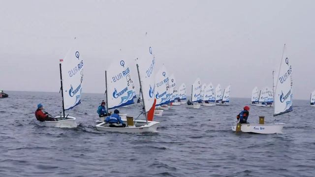 Четвертая гонка, Первенство Академии в классе «Оптимист» смотреть онлайн