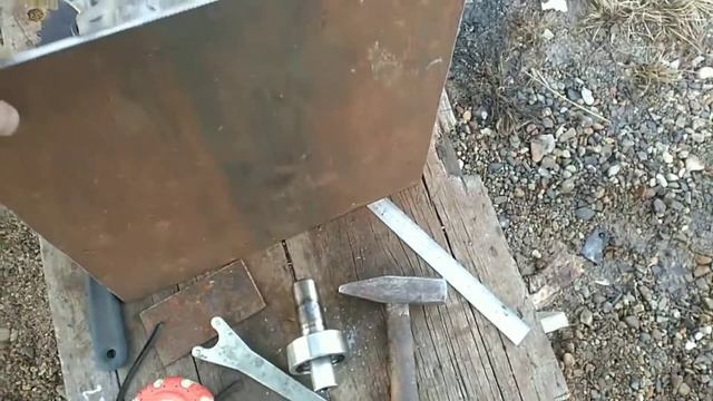 Делаем гусеничный снего-болотоход! Плита на коробку! Юмор! ? смотреть онлайн