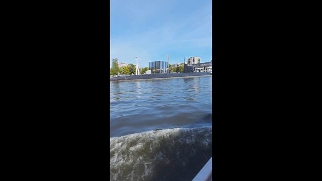 Прогулка на катере 09.05.2022 г. Калининград смотреть онлайн