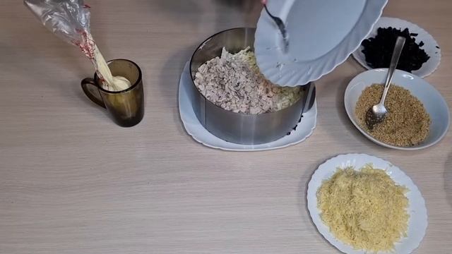 ВКУСНЕЙШИЙ САЛАТ К НОВОМУ ГОДУ! ?? смотреть онлайн