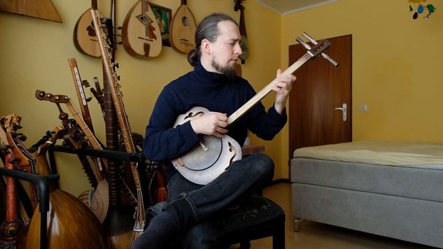 Chanzy, traditional lute from Tuva смотреть онлайн