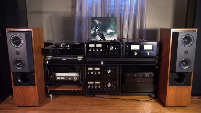 Pierre Lurne J1 - SL5 Tonearm, Audio Technica at20sla Cart - Sansui Ca/Ba 3000 - Kef 104.2 Speakers смотреть онлайн