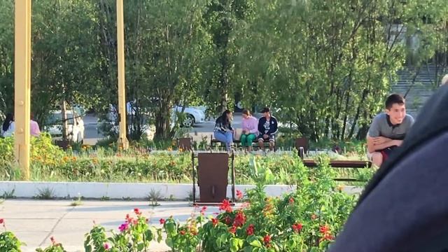 M I Y / Ставим людей в неловкое положение смотреть онлайн
