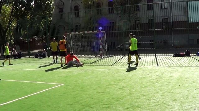 Уличный футбольный турнир 5X5. Игра 15: ЛФК - Dream Team. смотреть онлайн