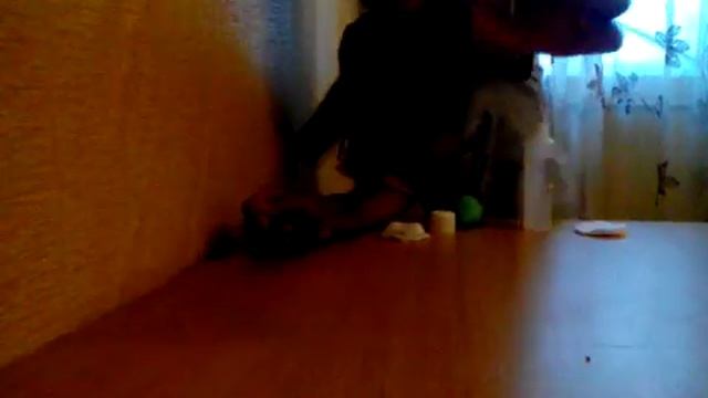 Как снять макияж кукле ?