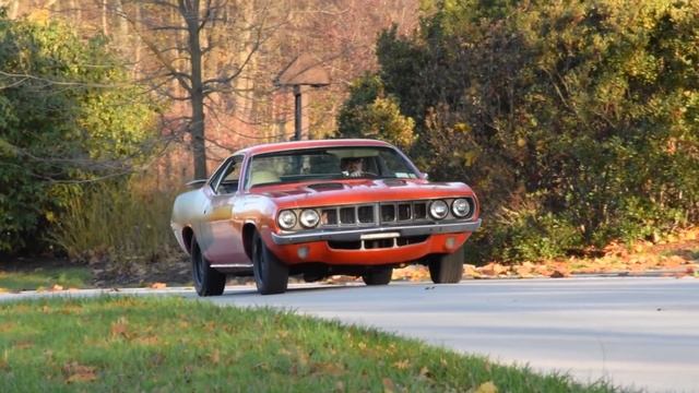1971 Plymouth Cuda 440: Regular Car Reviews смотреть онлайн