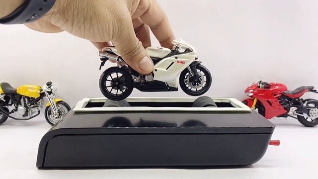 Ducati 848 1:18 scale Diecast motorcycle by Maisto Unbox & Review by Dnation смотреть онлайн
