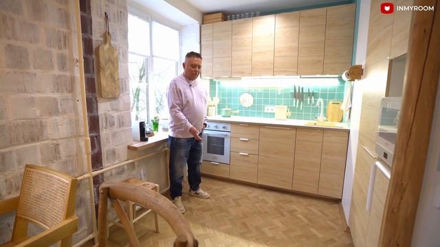 ?Обзор крошечной кухни 5 кв.м в ХРУЩЕВКЕ! Ремонт ДО и ПОСЛЕ. Дизайн интерьера! Крутые решения РумТу смотреть онлайн