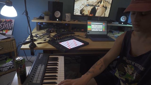 Making a beat for Chance the Rappers' debut Album смотреть онлайн