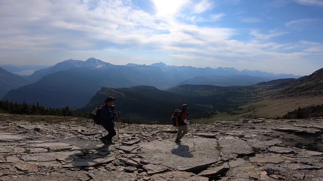 Hiking Highline Trail to The Garden Wall, Glacier National Park смотреть онлайн