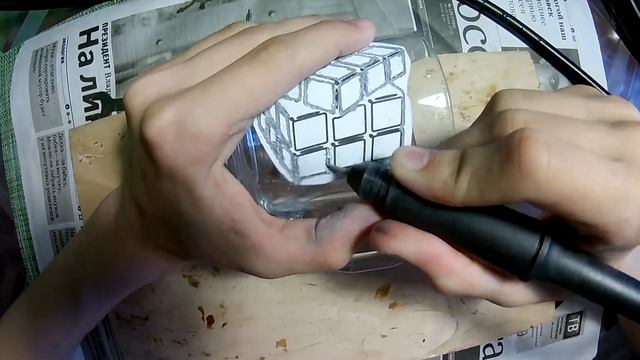 Гравировка по стеклу - Кубик Рубика [Timelapse]