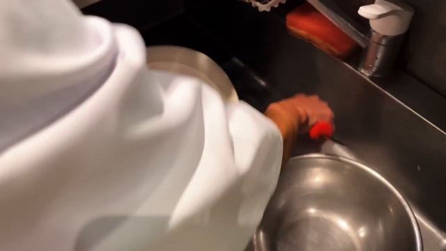 【福岡の寿司】何、そのお得すぎるコース！妥協のない料理人魂がいつも店が満席に！『海晴れ』クエ、穴子、車海老　Fukuoka's wonderful sushi course смотреть онлайн