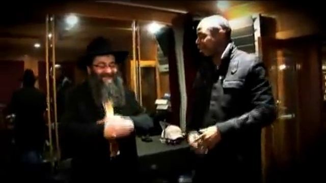 Doug E Fresh helps Rabbi Perl on Chanukah Telethon смотреть онлайн