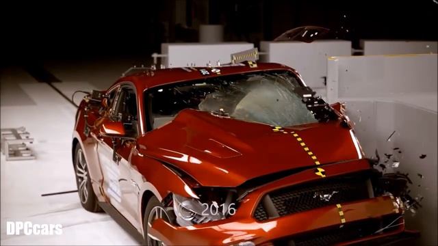 2010 vs 2016 Ford Mustang Crash Test смотреть онлайн
