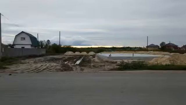 Фундаментная плита.Пол По грунту.Тюмень посёлок Березняки небольшая нарезка хода работ. смотреть онлайн