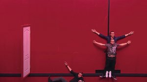 Импровизация: Подвыпивший клиент, стриптизёрша и охранник