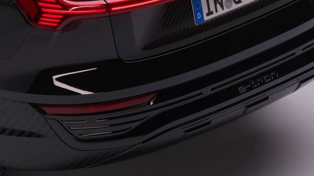 2024 Audi Q8 e-tron Dakar Edition – Exterior, Interior and Off-road Driving смотреть онлайн